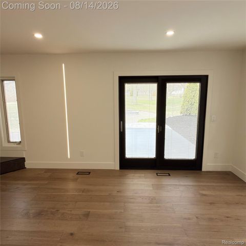 7275 Old Coach Trail, Washington Township, MI 48094