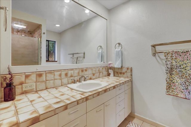 13815 Franciscan Way, Grass Valley, CA 95945