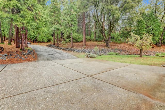 13815 Franciscan Way, Grass Valley, CA 95945
