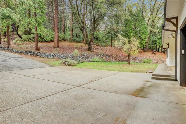 13815 Franciscan Way, Grass Valley, CA 95945