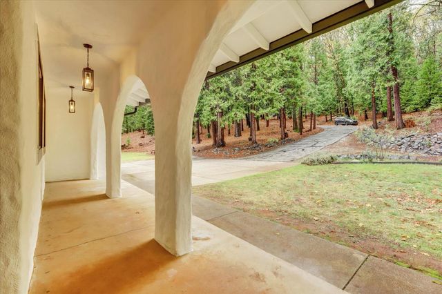 13815 Franciscan Way, Grass Valley, CA 95945