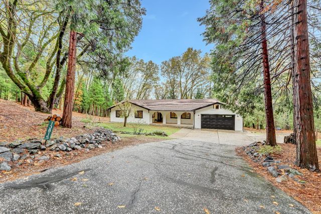 13815 Franciscan Way, Grass Valley, CA 95945