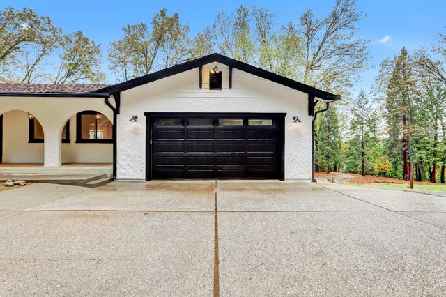 13815 Franciscan Way, Grass Valley, CA 95945