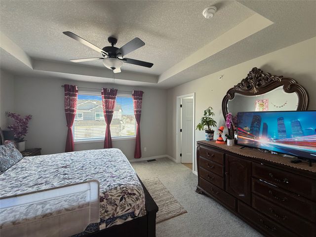 5908 NW 90th Street, Johnston, IA 50131