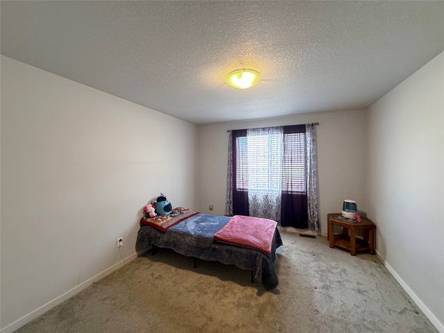 5908 NW 90th Street, Johnston, IA 50131