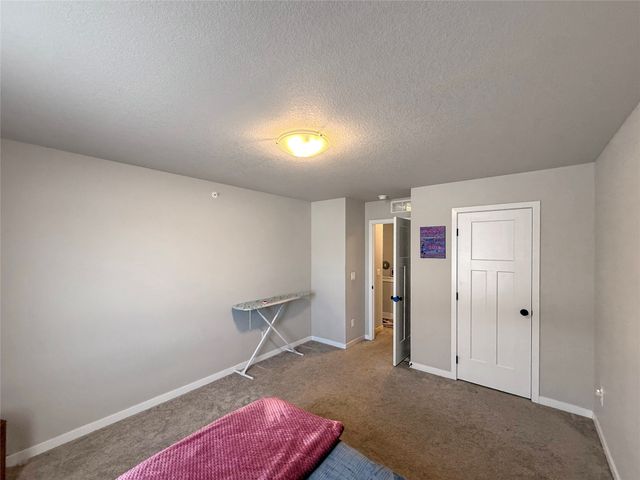 5908 NW 90th Street, Johnston, IA 50131