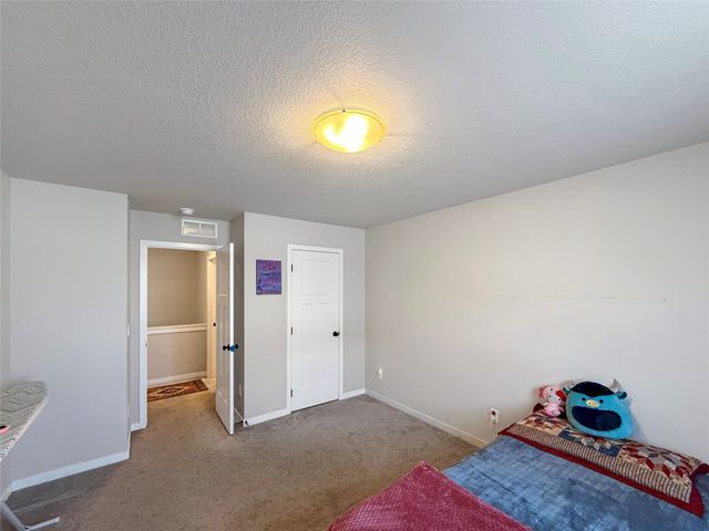 5908 NW 90th Street, Johnston, IA 50131