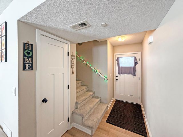 5908 NW 90th Street, Johnston, IA 50131