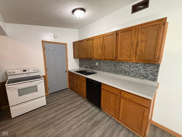 503 Edgewood Drives, Brazil, IN 47834