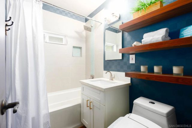 1880 Catalina Blvd, San Diego, CA 92107