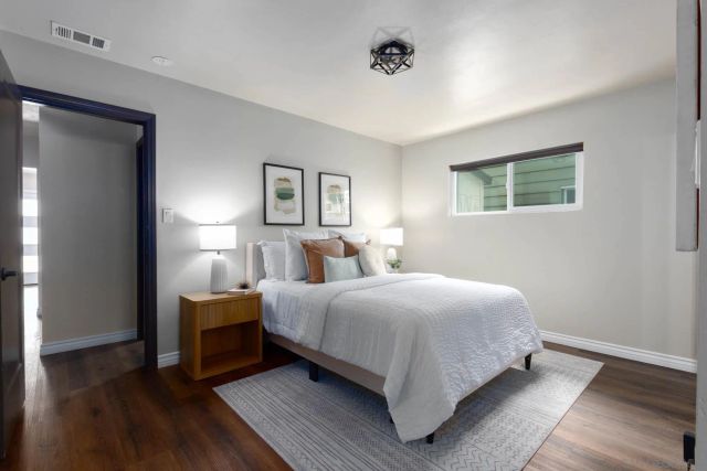 1880 Catalina Blvd, San Diego, CA 92107