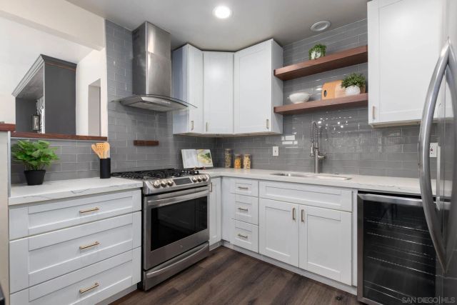 1880 Catalina Blvd, San Diego, CA 92107