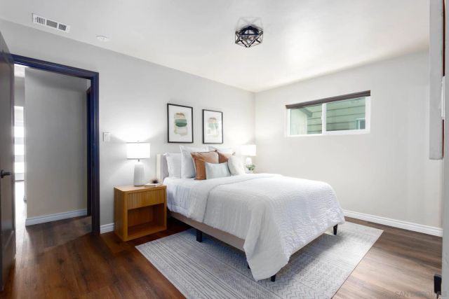 1880 Catalina Blvd, San Diego, CA 92107