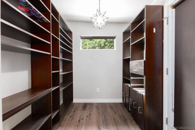 1880 Catalina Blvd, San Diego, CA 92107