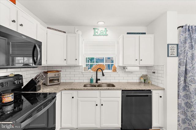 4527 GREENCOVE CIR, Sparrows Point, MD 21219