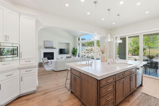 1359 W Terracina Dr, El Dorado Hills, CA 95762