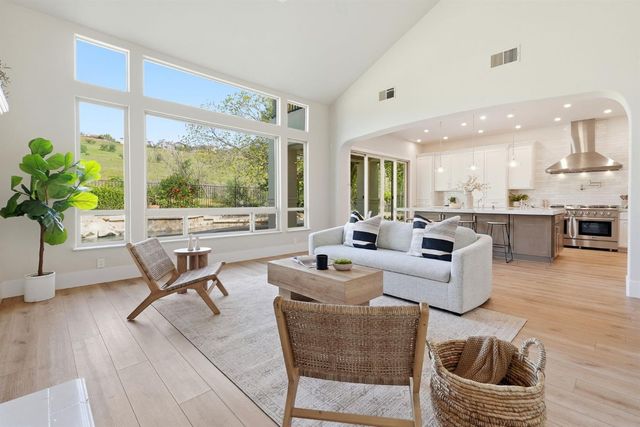 1359 W Terracina Dr, El Dorado Hills, CA 95762