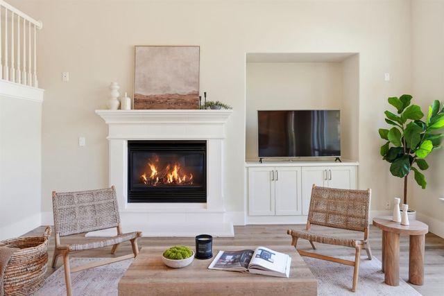 1359 W Terracina Dr, El Dorado Hills, CA 95762