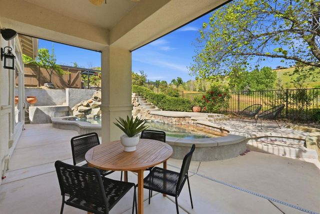 1359 W Terracina Dr, El Dorado Hills, CA 95762