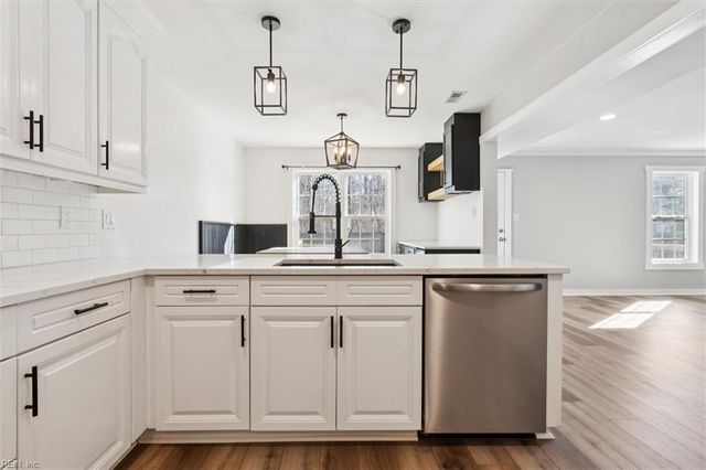 556 Taliaferro RD, Newport News, VA 23603