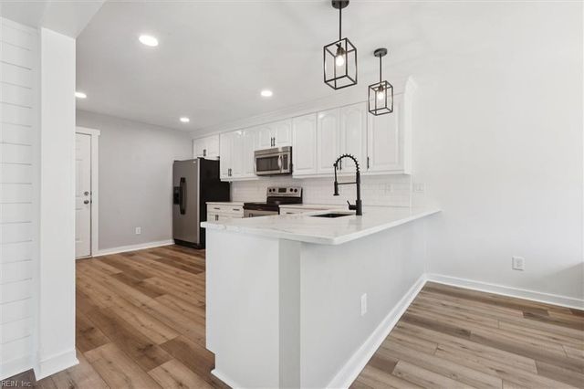 556 Taliaferro RD, Newport News, VA 23603