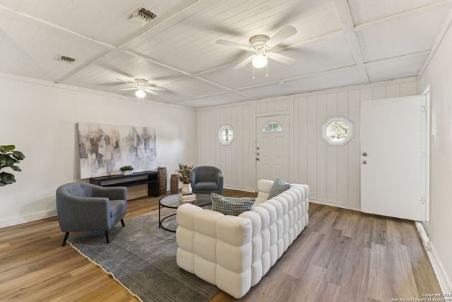 4001 Colonial Sun DR, San Antonio, TX 78244