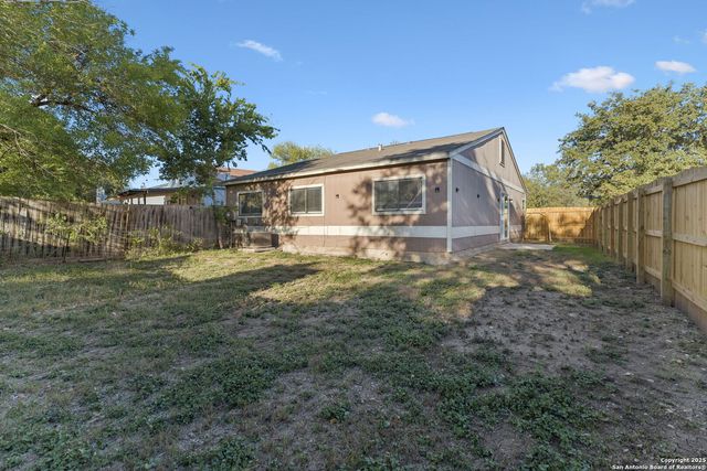 4001 Colonial Sun DR, San Antonio, TX 78244