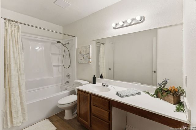 4001 Colonial Sun DR, San Antonio, TX 78244