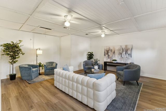 4001 Colonial Sun DR, San Antonio, TX 78244