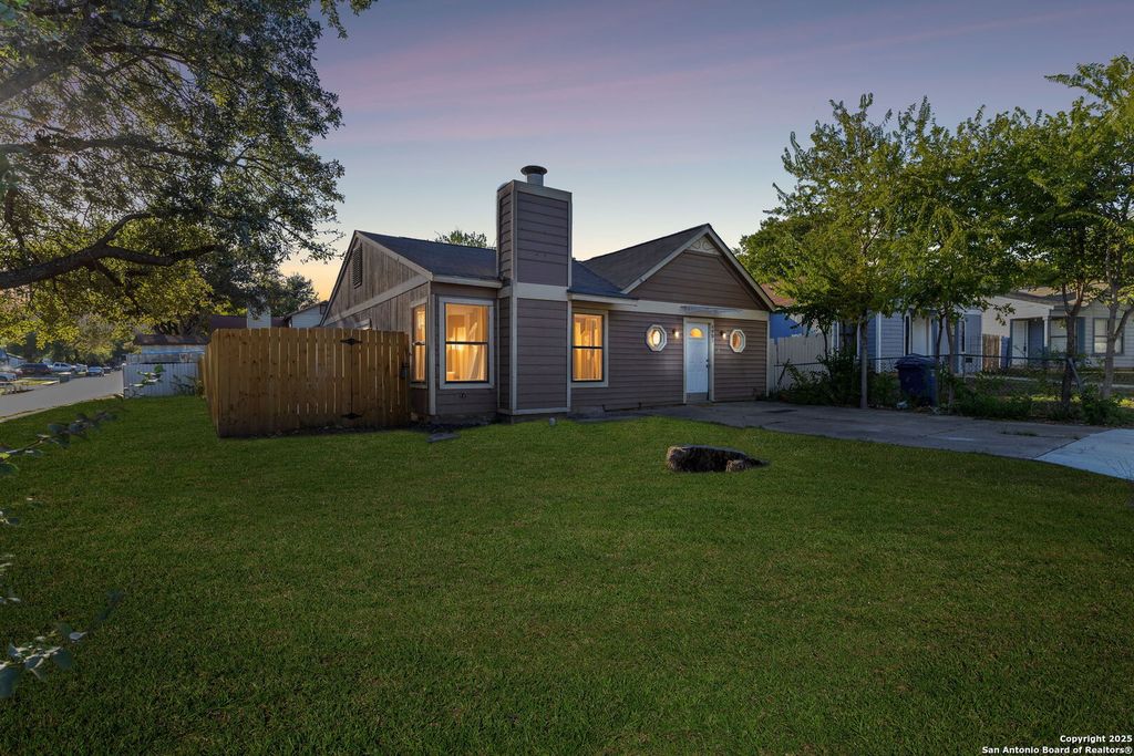 4001 Colonial Sun DR, San Antonio, TX 78244