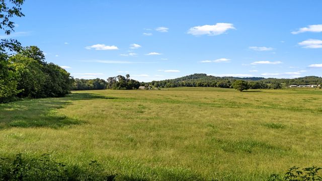 2811 Bert Watt Rd, Petersburg, TN 37144