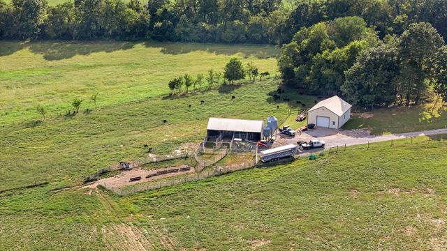 2811 Bert Watt Rd, Petersburg, TN 37144