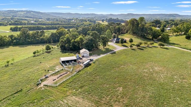 2811 Bert Watt Rd, Petersburg, TN 37144