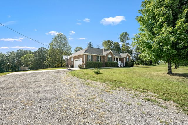 2811 Bert Watt Rd, Petersburg, TN 37144