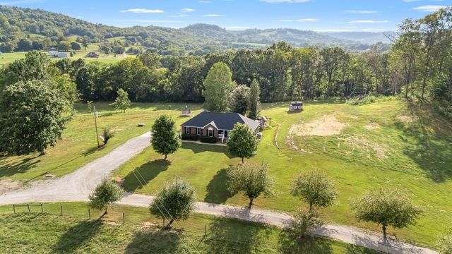 2811 Bert Watt Rd, Petersburg, TN 37144