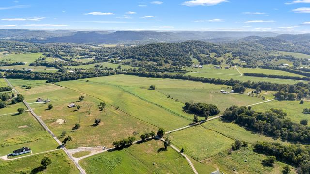 2811 Bert Watt Rd, Petersburg, TN 37144