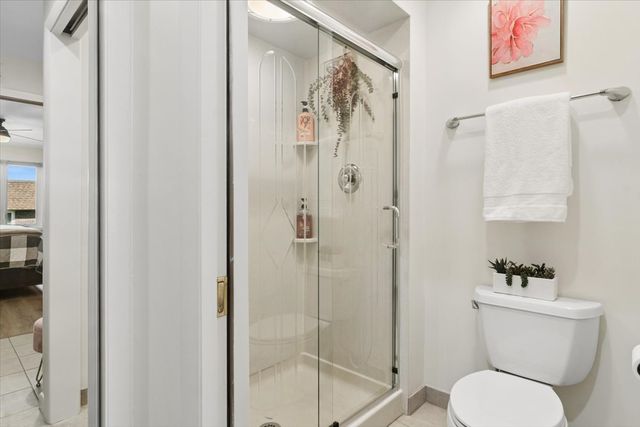 2300 W Talcott Road 2B1, Park Ridge, IL 60068
