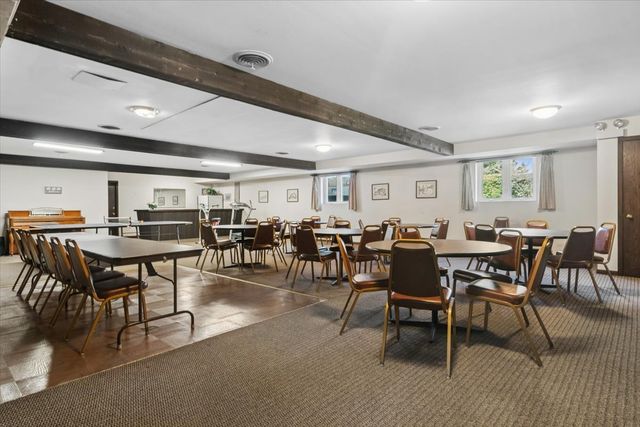 2300 W Talcott Road 2B1, Park Ridge, IL 60068