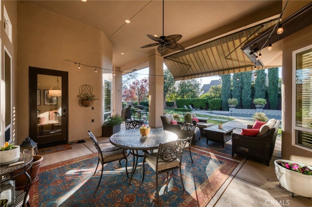 Image 11 of property listing at 3350 E Via Montiano, Clovis, CA 93619