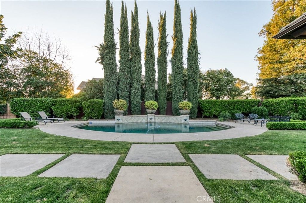 Image 12 of property listing at 3350 E Via Montiano, Clovis, CA 93619