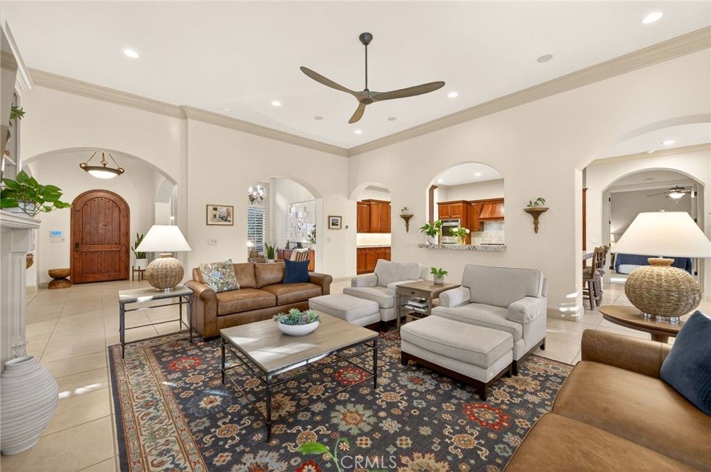 Image 19 of property listing at 3350 E Via Montiano, Clovis, CA 93619