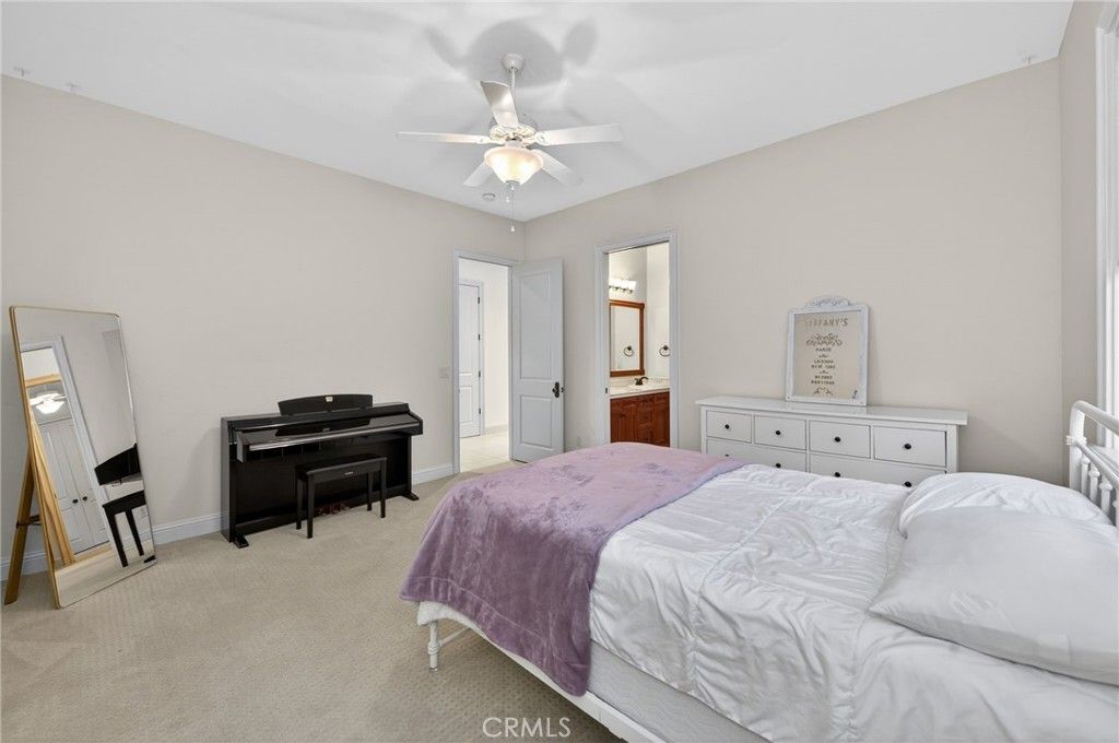 Image 40 of property listing at 3350 E Via Montiano, Clovis, CA 93619