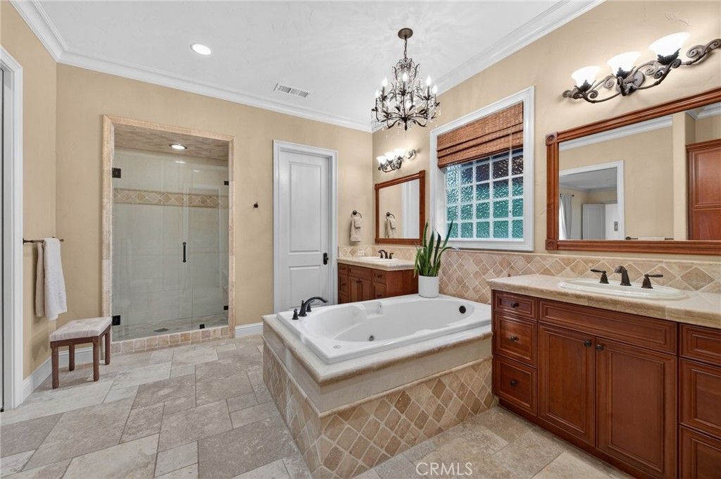 Image 46 of property listing at 3350 E Via Montiano, Clovis, CA 93619