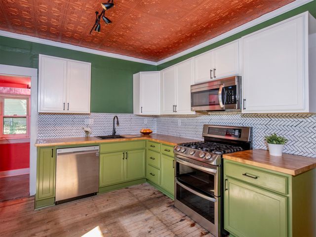 196 Baker Street E, Saint Paul, MN 55107