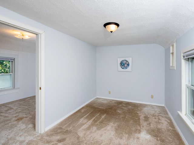 196 Baker Street E, Saint Paul, MN 55107