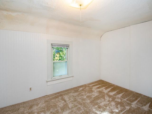 196 Baker Street E, Saint Paul, MN 55107