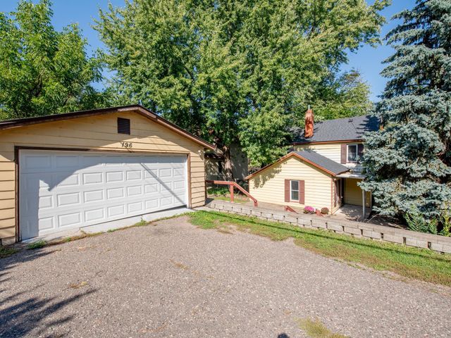 196 Baker Street E, Saint Paul, MN 55107