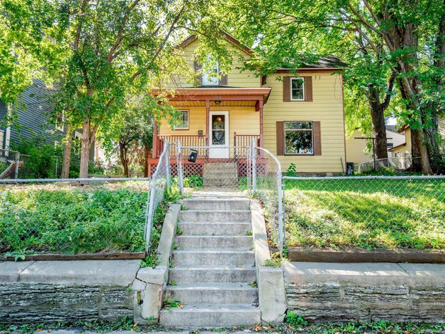 196 Baker Street E, Saint Paul, MN 55107