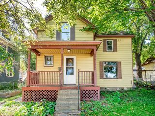196 Baker Street E, Saint Paul, MN 55107
