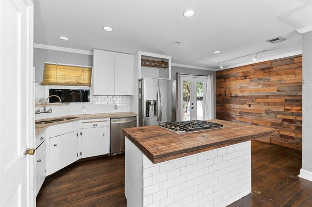 4608 Banister LN, Austin, TX 78745